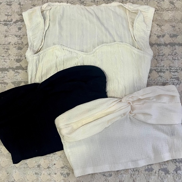 SHEIN ~ BUNDLE ~ 3 Crop tops ~ Size Large ~ ⋆.˚🦋༘⋆ - Picture 2 of 5